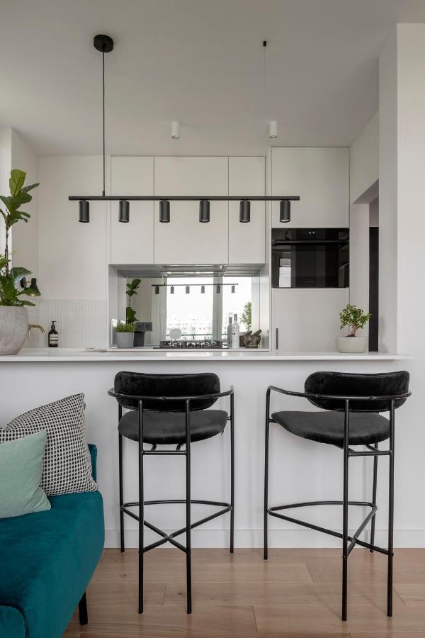 Stylowy Apartament Przy Metrze Varsóvia Exterior foto
