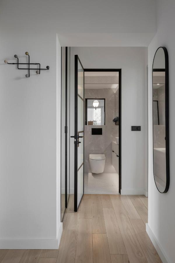 Stylowy Apartament Przy Metrze Varsóvia Exterior foto