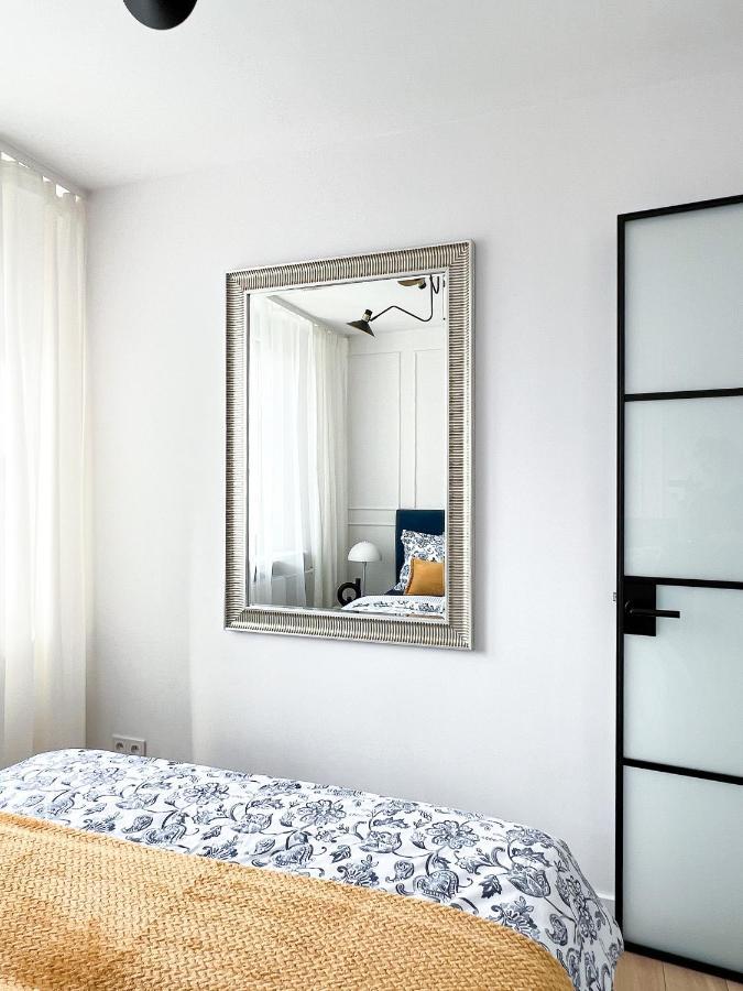 Stylowy Apartament Przy Metrze Varsóvia Exterior foto