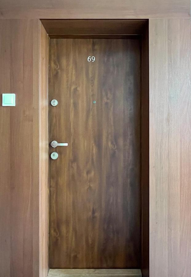Stylowy Apartament Przy Metrze Varsóvia Exterior foto